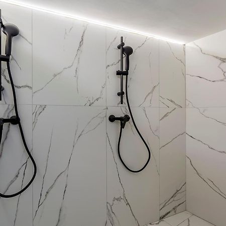 Suite Romantique Balneo Centre Lione Esterno foto
