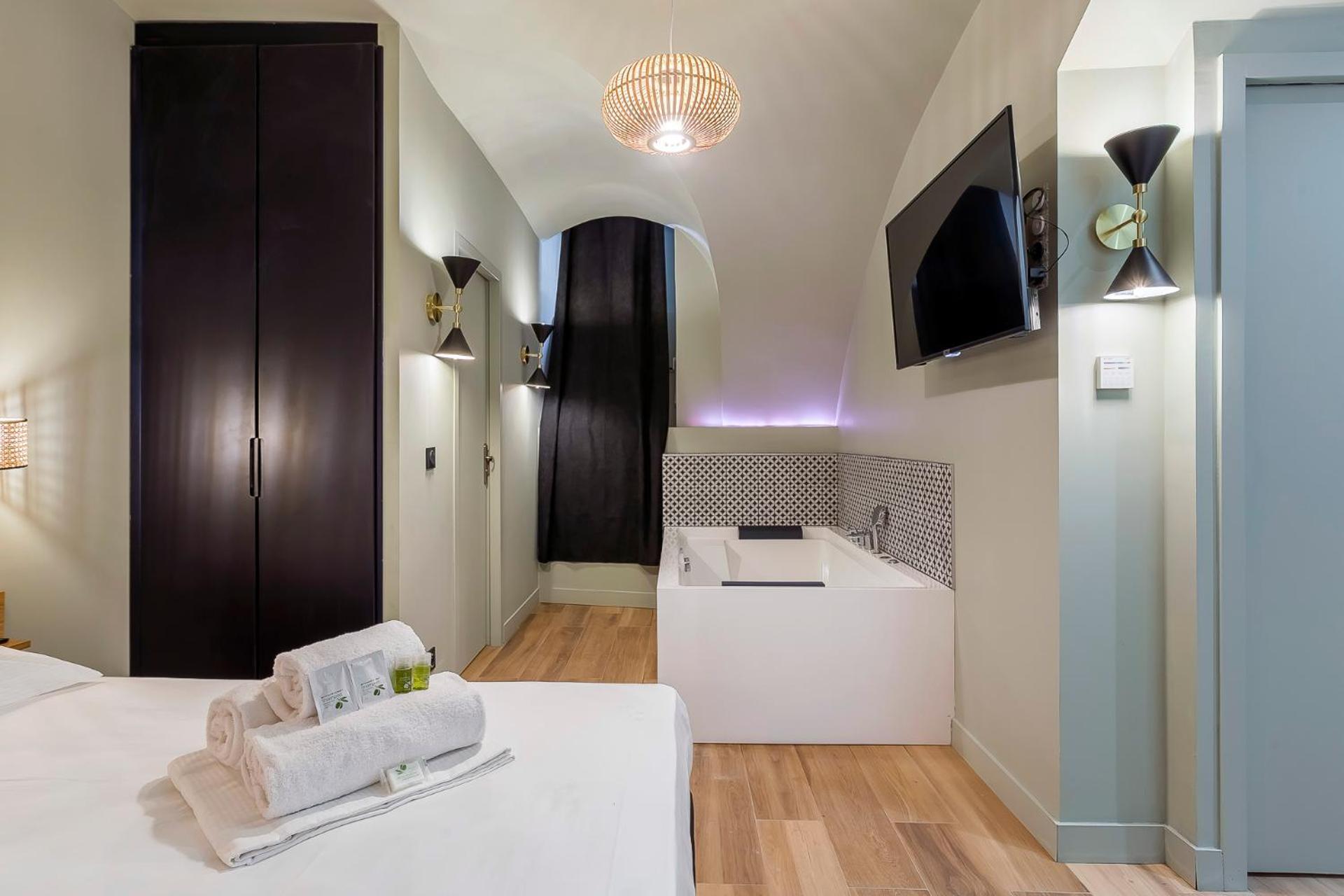 Suite Romantique Balneo Centre Lione Esterno foto