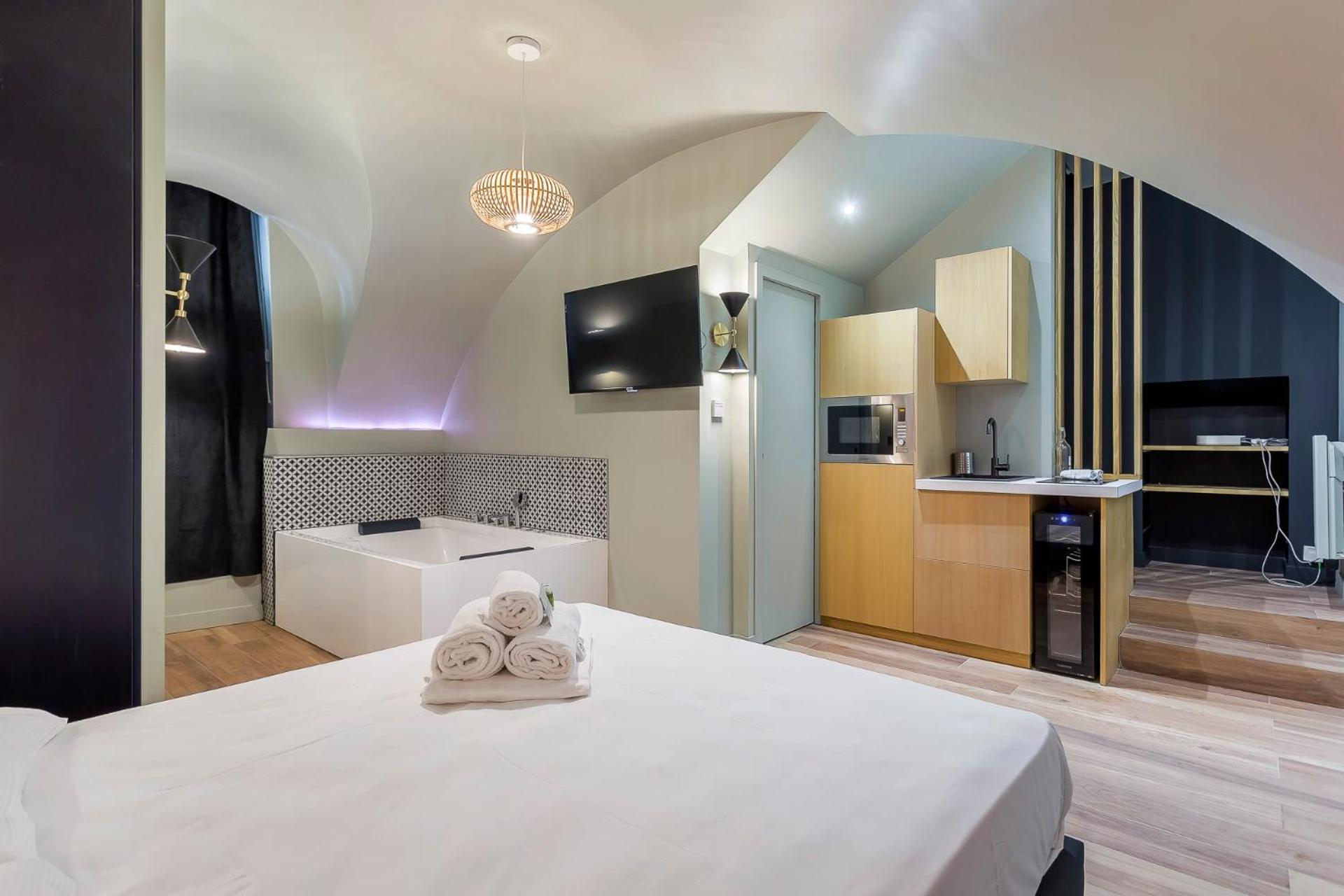 Suite Romantique Balneo Centre Lione Esterno foto